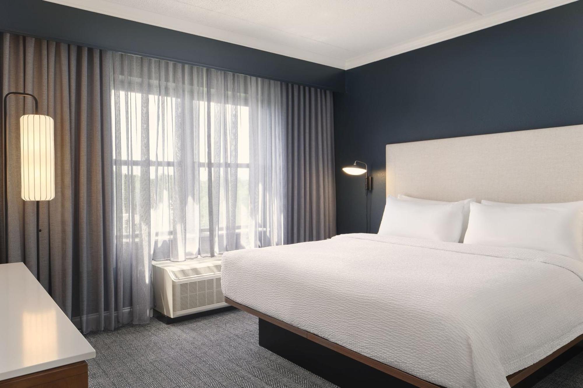 Courtyard By Marriott Saratoga Springs Hotel Exterior photo