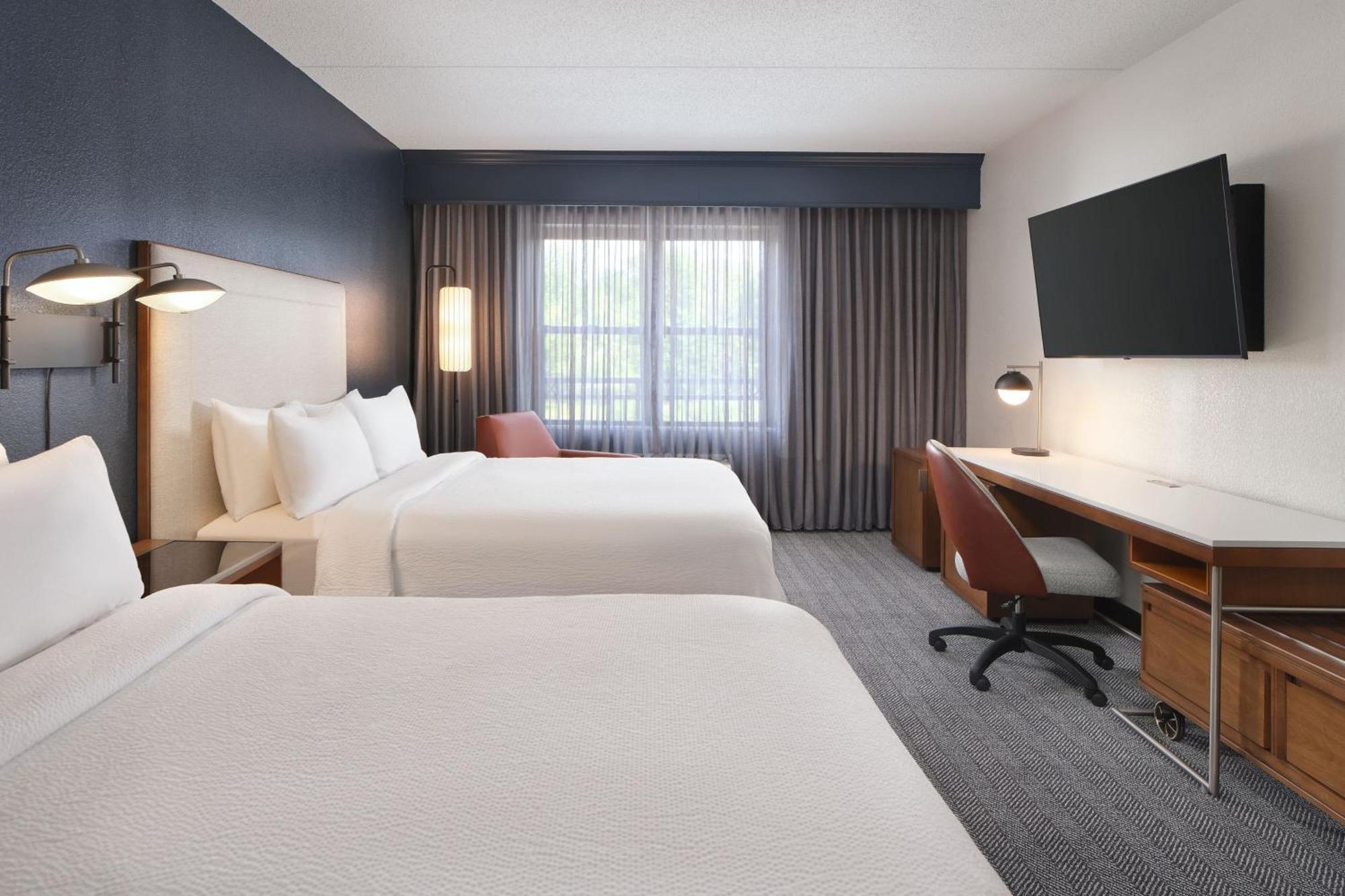 Courtyard By Marriott Saratoga Springs Hotel Exterior photo