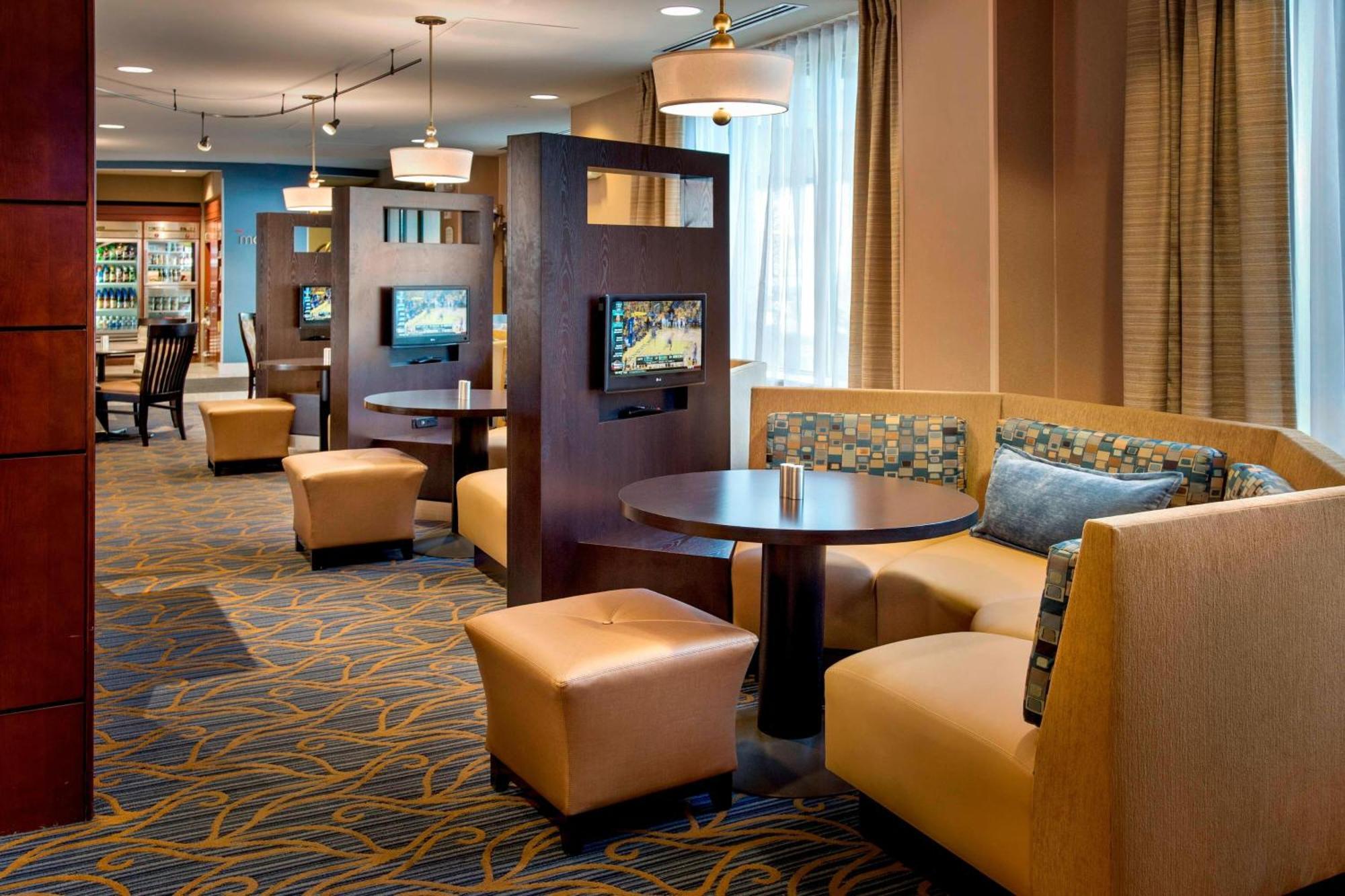 Courtyard By Marriott Saratoga Springs Hotel Exterior photo