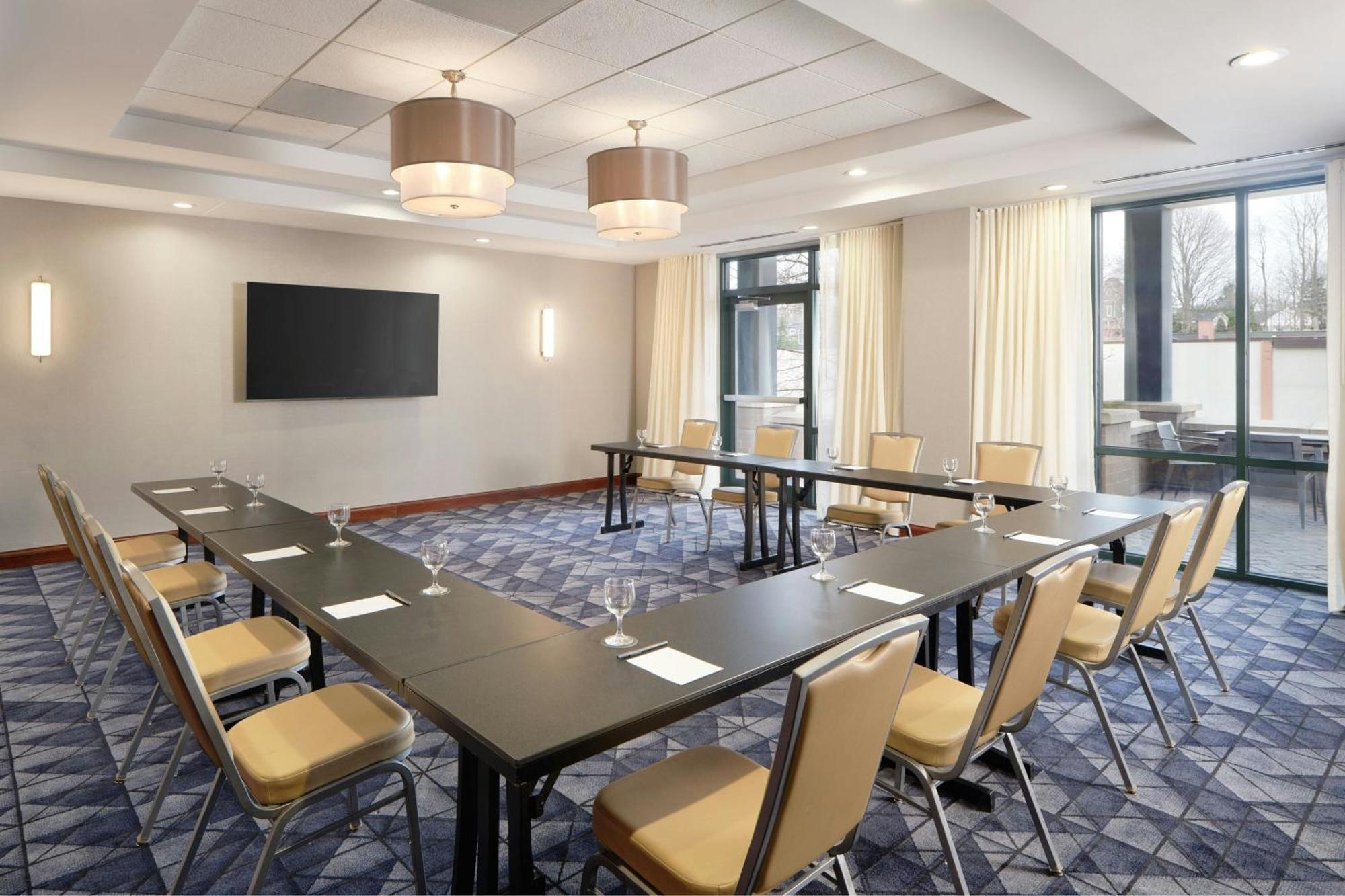 Courtyard By Marriott Saratoga Springs Hotel Exterior photo